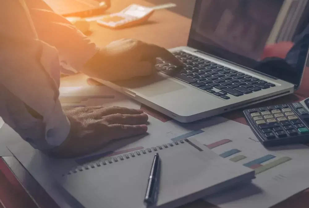 Controlando despesas com cartão de crédito empresarial: boas práticas