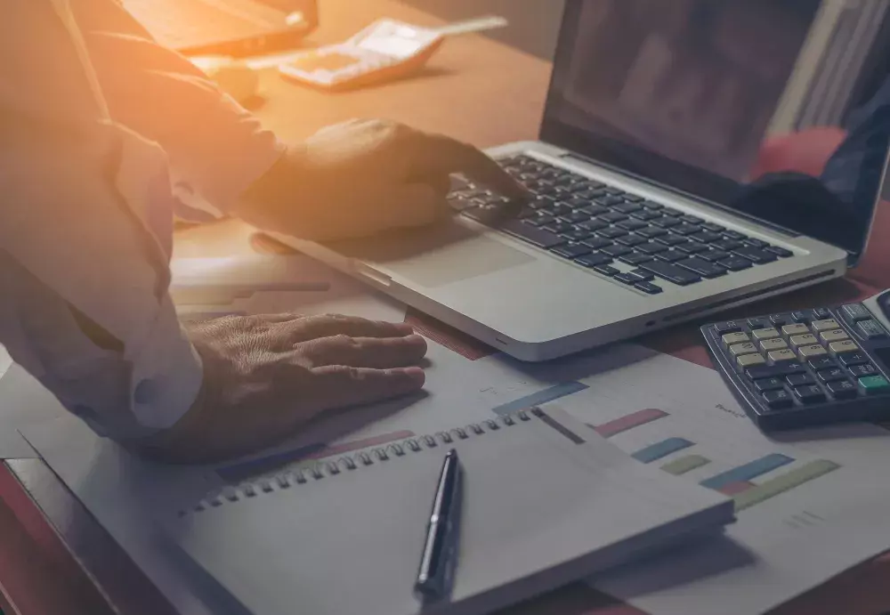 Controlando despesas com cartão de crédito empresarial: boas práticas