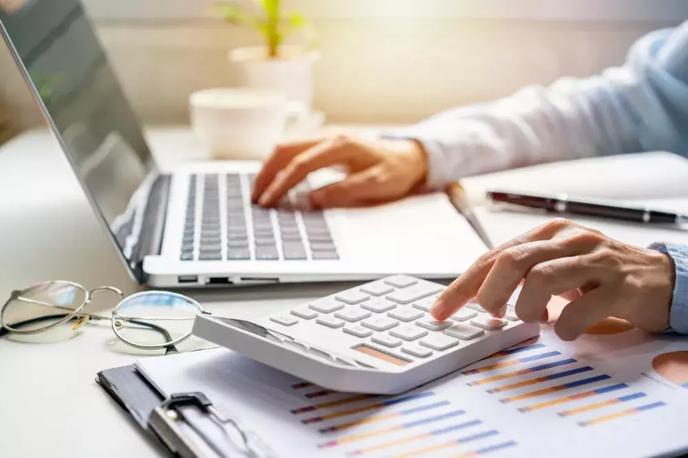 Planejamento de férias e benefícios: cálculos e impactos na contabilidade